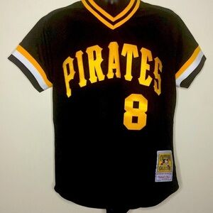 AUTH ⚾️ Willie Stargell #8 jersey | Pirates | 40 (M) | 1982 | Like New